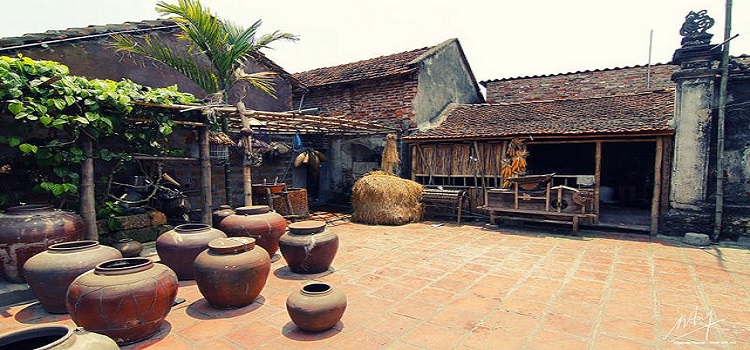 Duong Lam Ancient Village